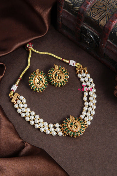 Budgetted Green Peacock Pearl Choker