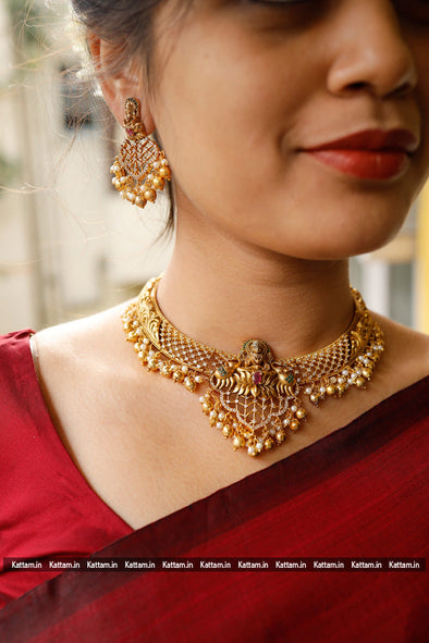 Godess Intricated Stone Choker