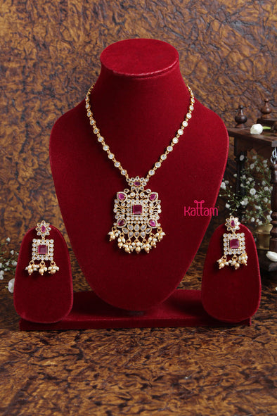 Grand Ruby White Stone Short Necklace