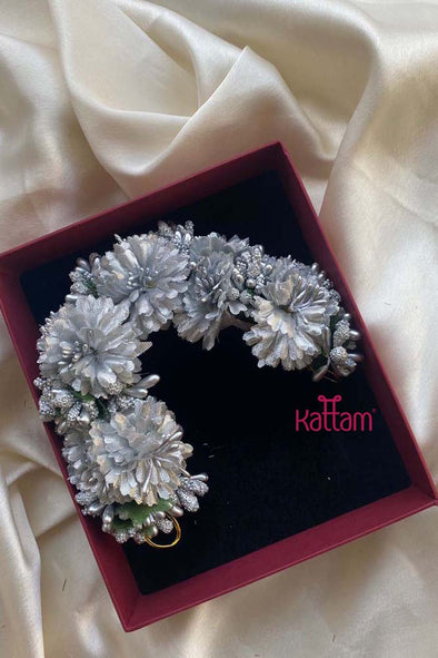 Handcrafted Hair Accessory - Design 24