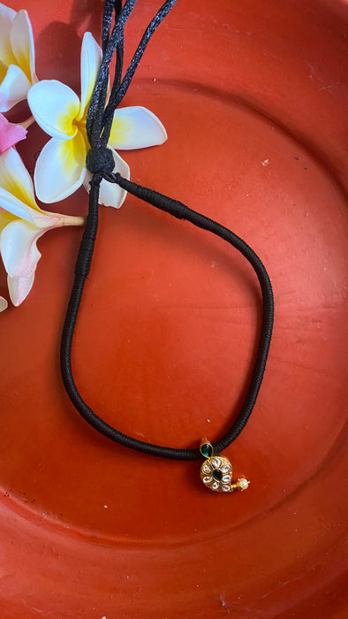 Kudan jadau Pendant Black Thread  ( No Earring )