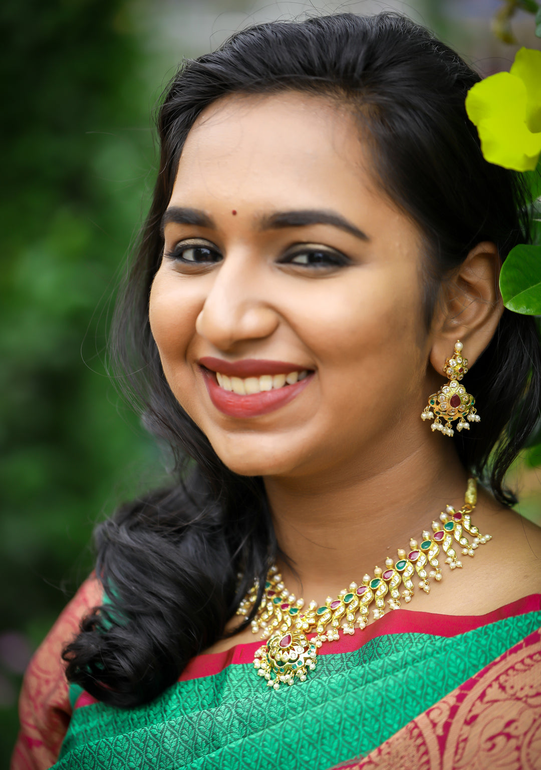 Multistone Pearl Trims Necklace Set