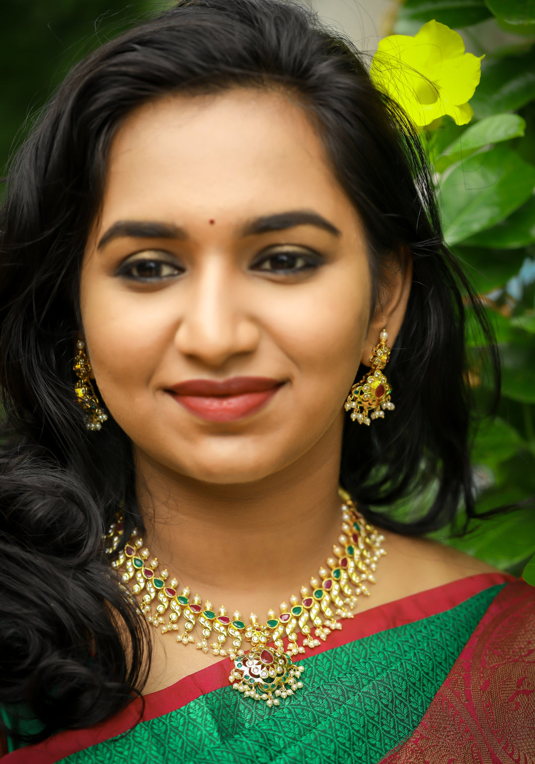 Multistone Pearl Trims Necklace Set