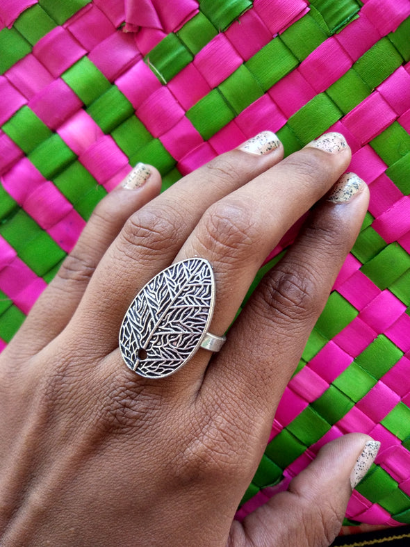 Basic Oval Ring - Kattam Jewellery Instagram Store