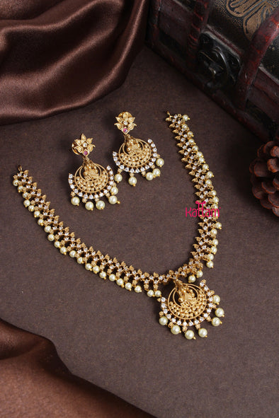 White Stone Goddess Short Necklace