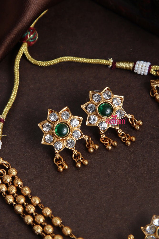 Budgetted Green Halfmoon Gold Choker - N2065A