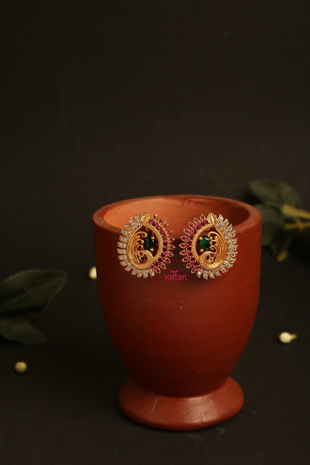 Gorgeous Peacock Stud - E060