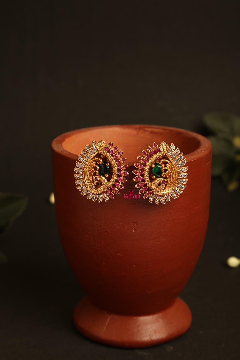 Gorgeous Peacock Stud - E060