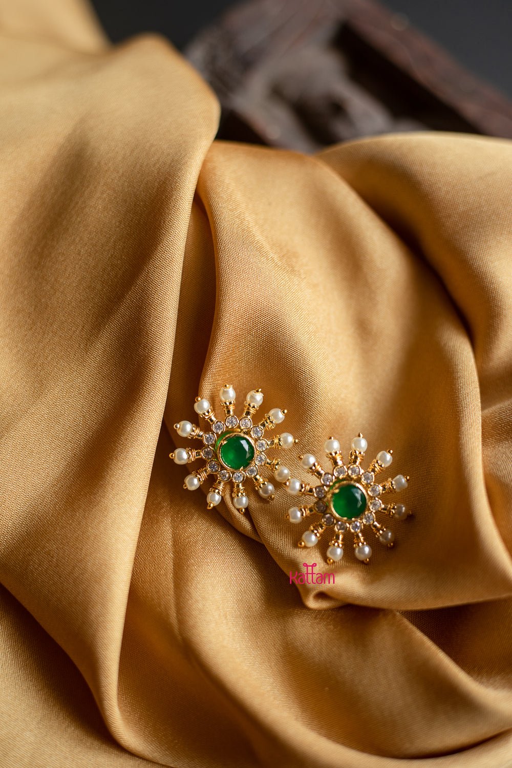 Round Shape Pearl Stone Interchangable Stones Stud - N482