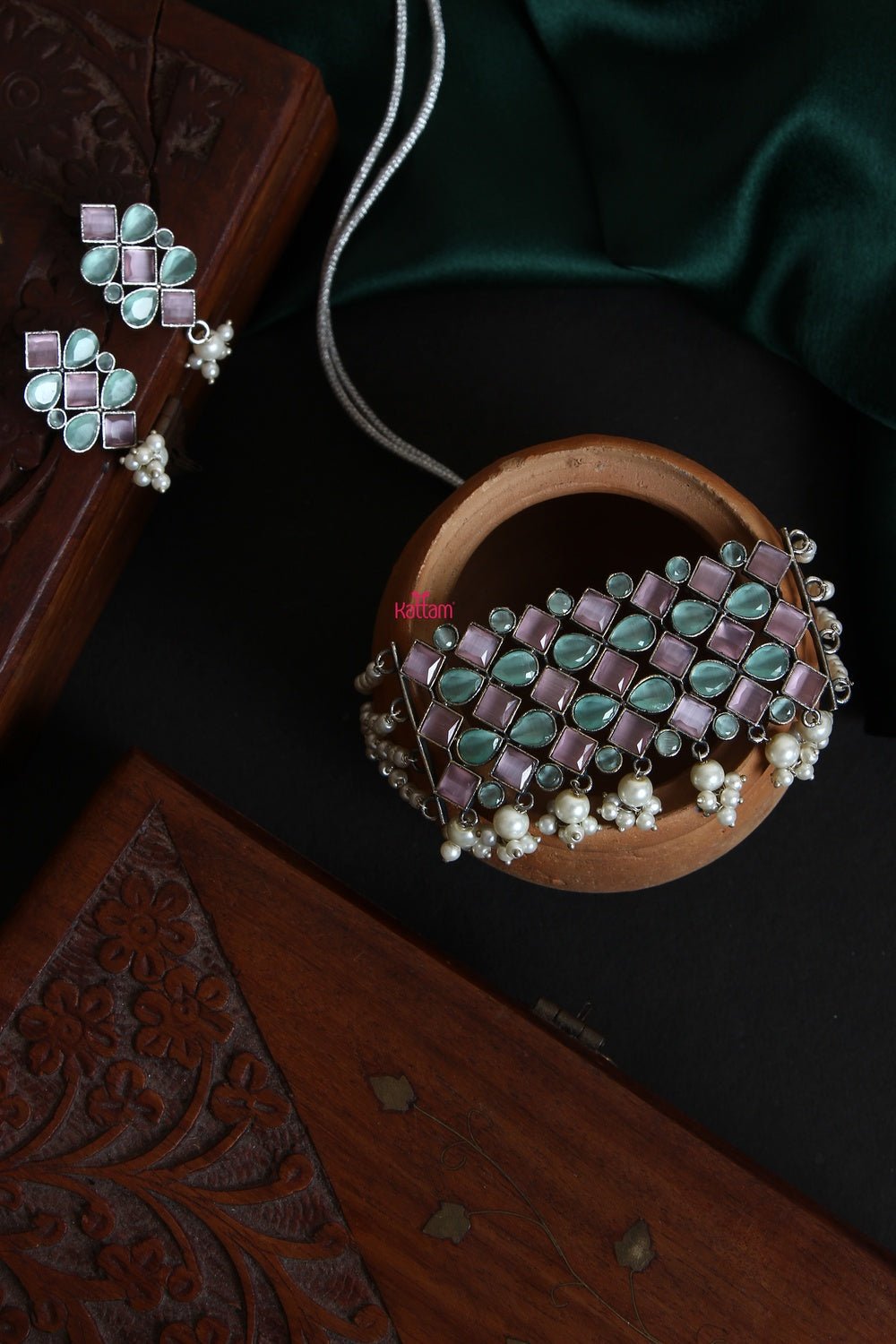 Silver Lookalike Stone Pearl Choker - N900