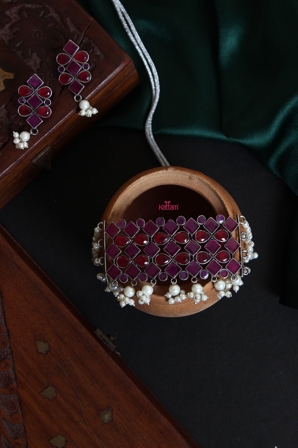 Silver Lookalike Stone Pearl Choker - N900