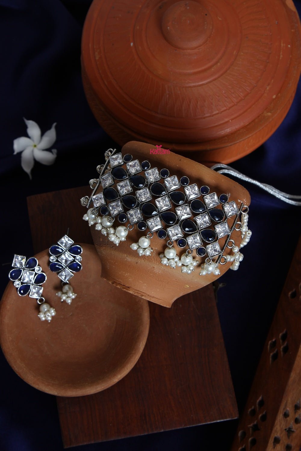 Silver Lookalike Stone Pearl Choker - N900