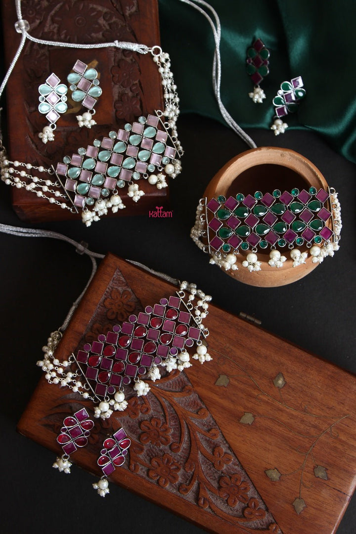 Silver Lookalike Stone Pearl Choker - N900