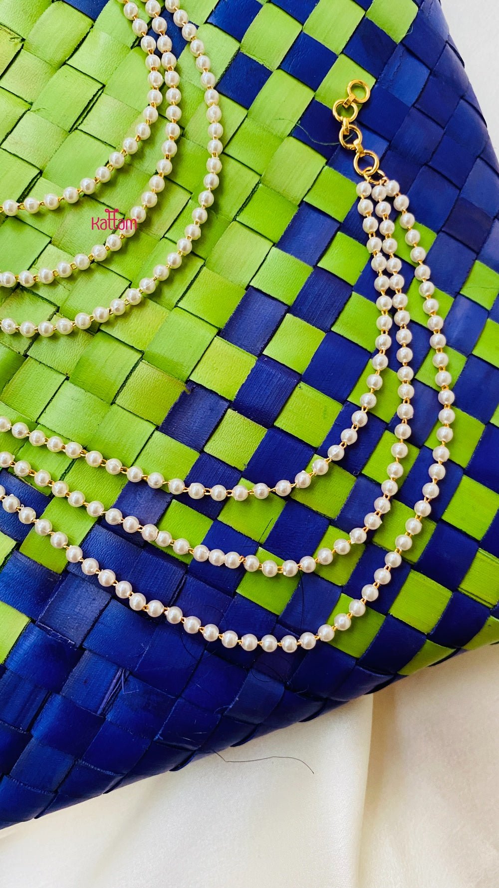 Three Line Pearl Ear Mattal - EC010