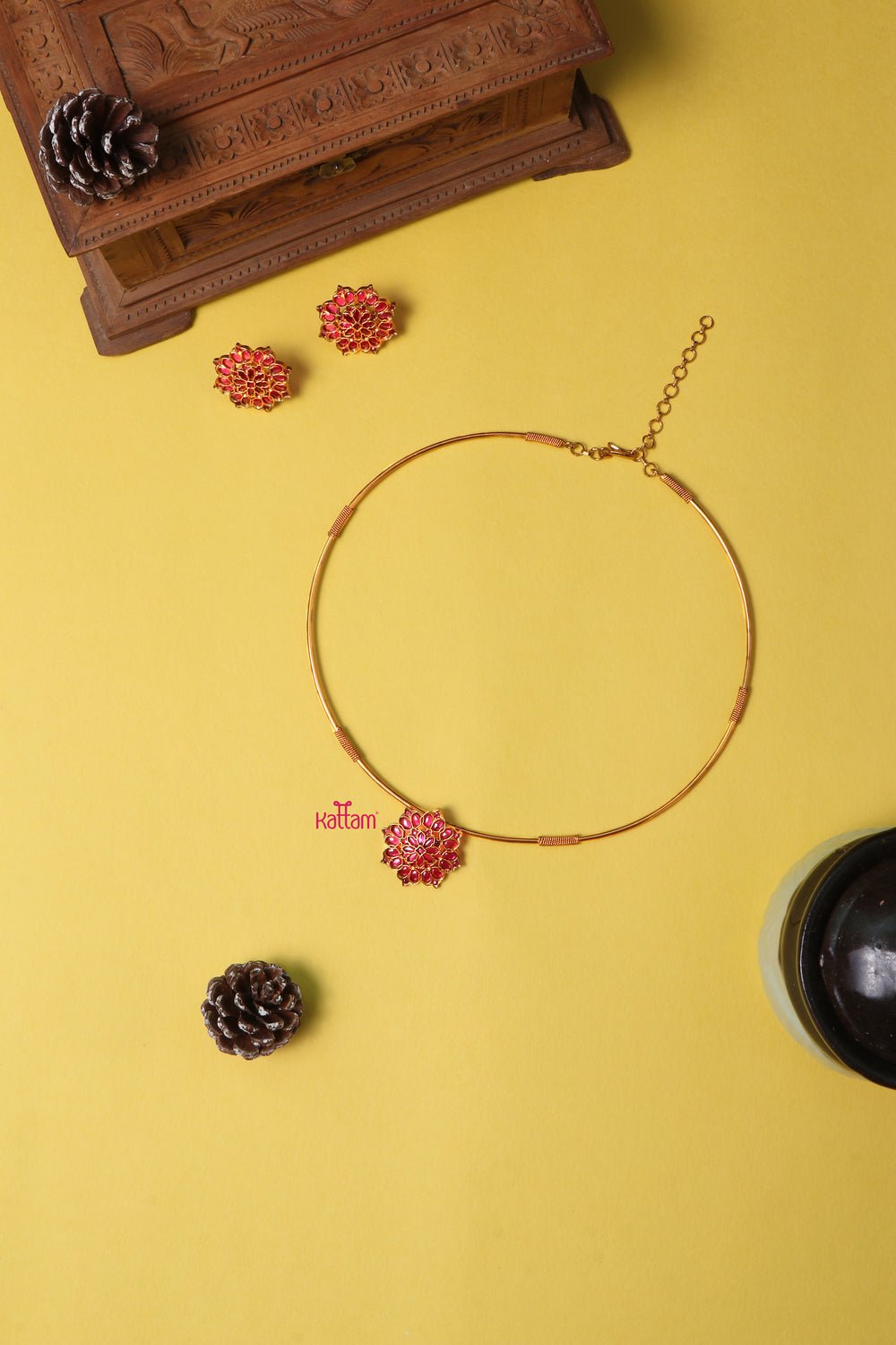 Trendy Floral Hasli Tube Choker Set with Earrings - N618