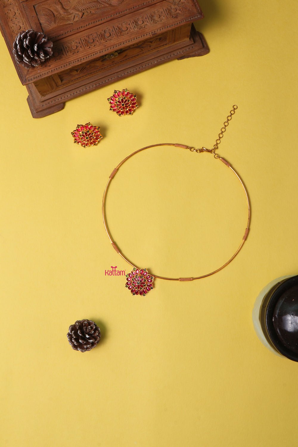 Trendy Floral Hasli Tube Choker Set with Earrings - N617