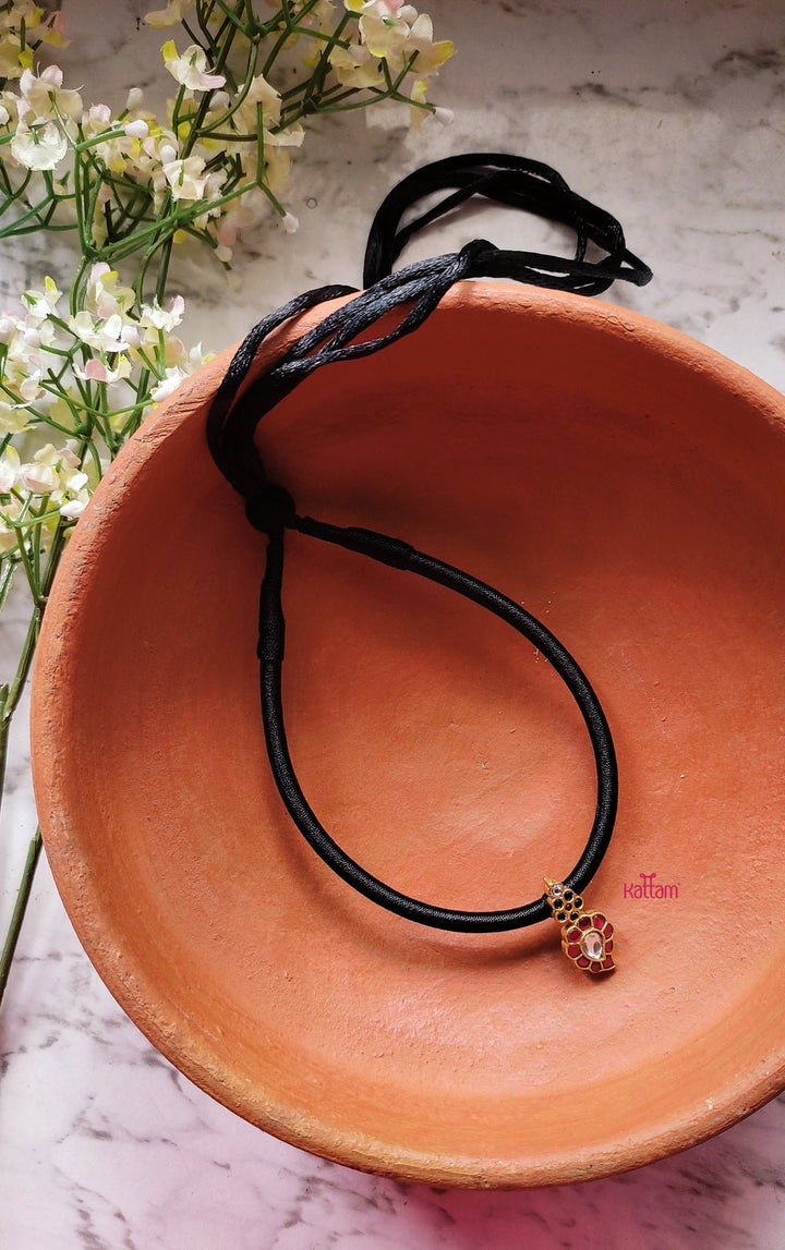 White Manga Black Thread Neckwear ( No Earring) - N807