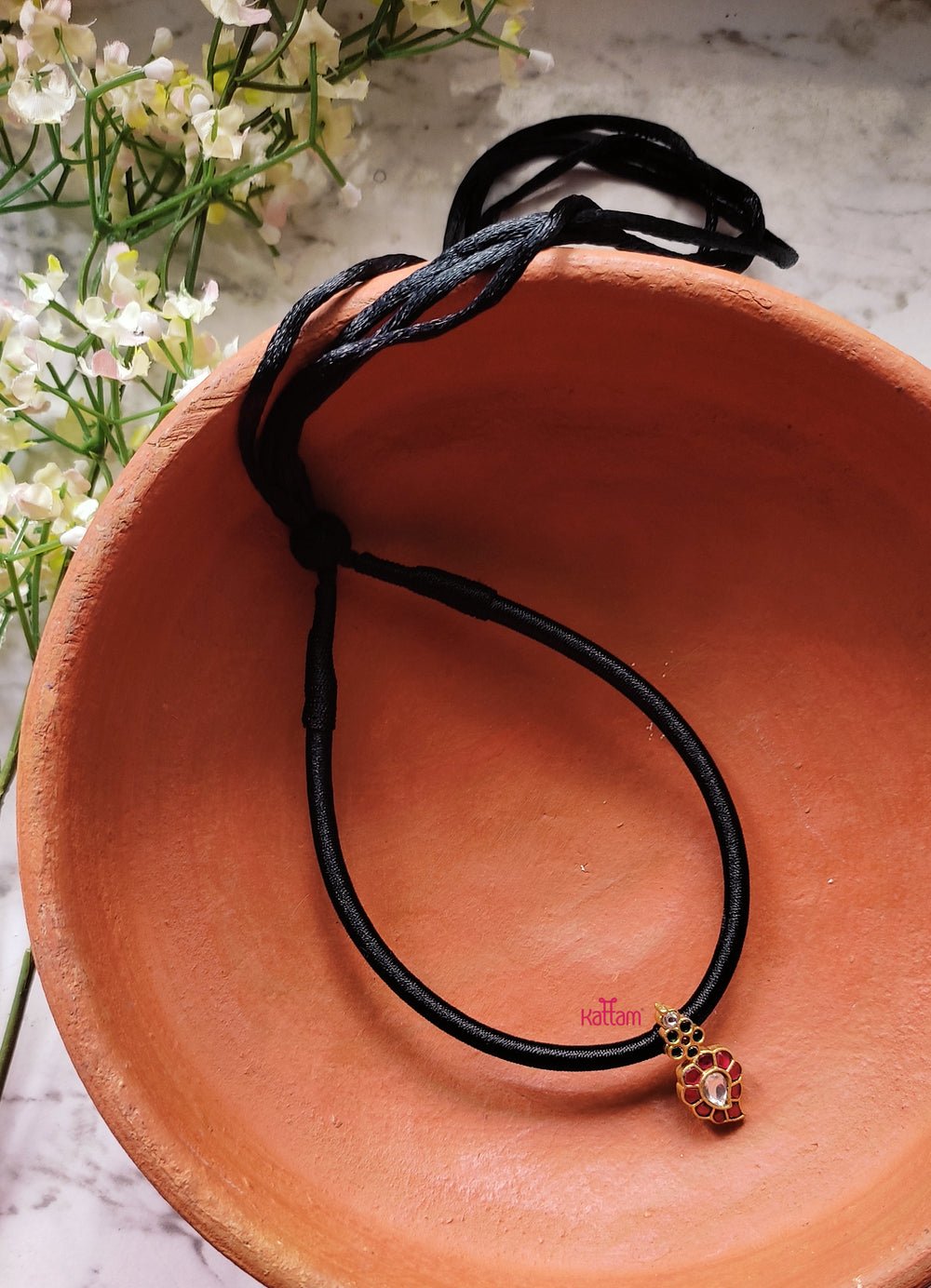 White Manga Black Thread Neckwear ( No Earring) - N807