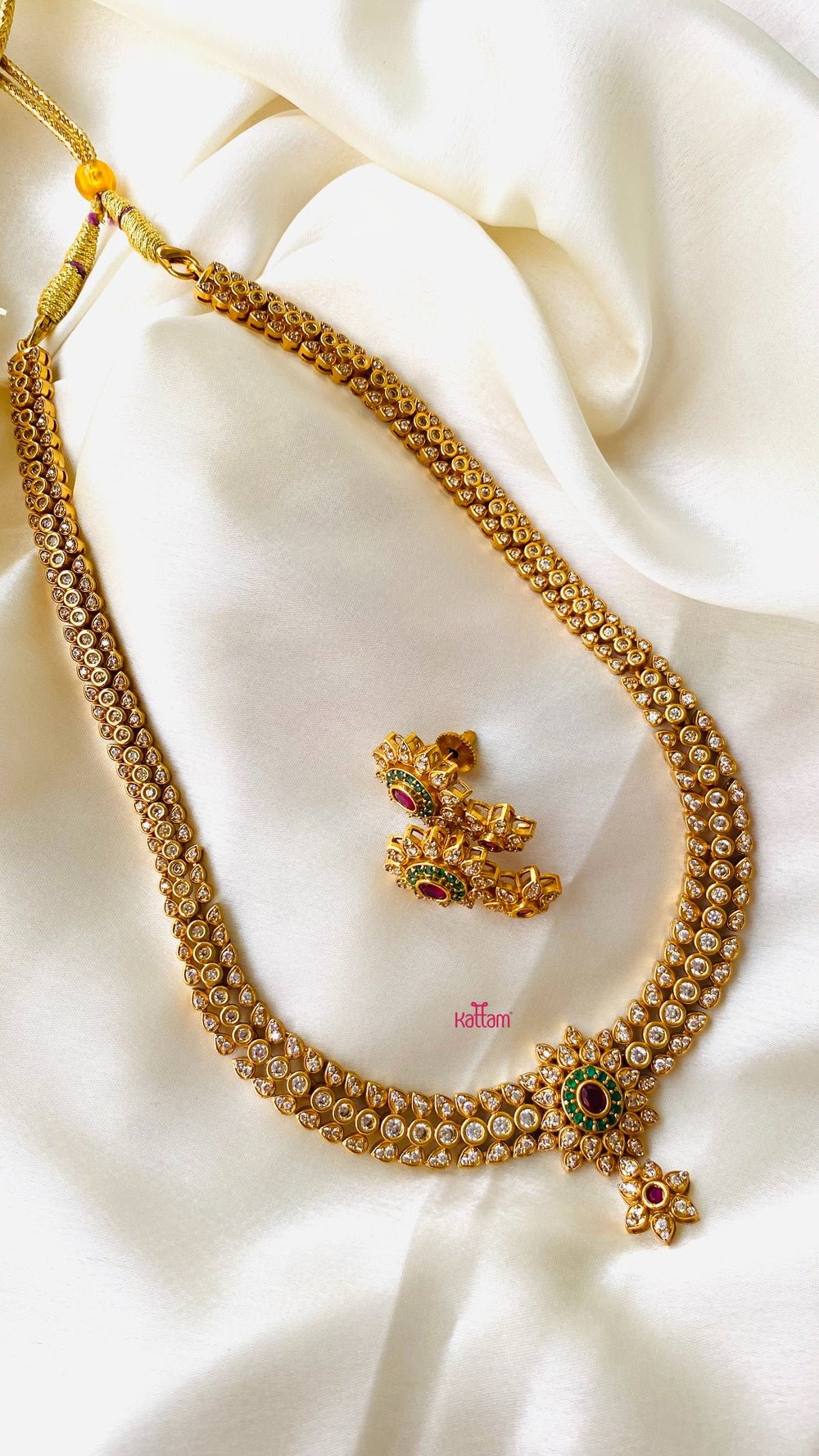 White Stone Round Pendant Semi Bridal Set - N475H