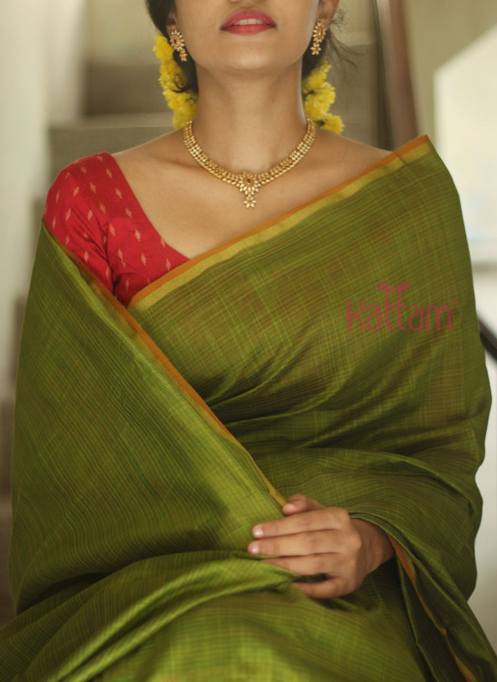 White Stone Round Pendant Semi Bridal Set - N475