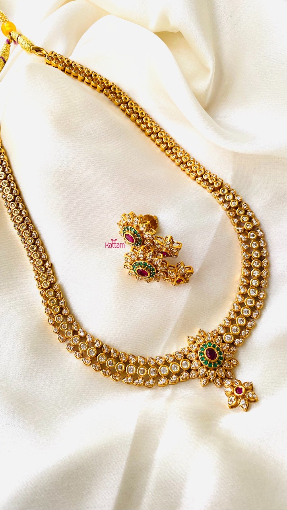 White Stone Round Pendant Semi Bridal Set - N475