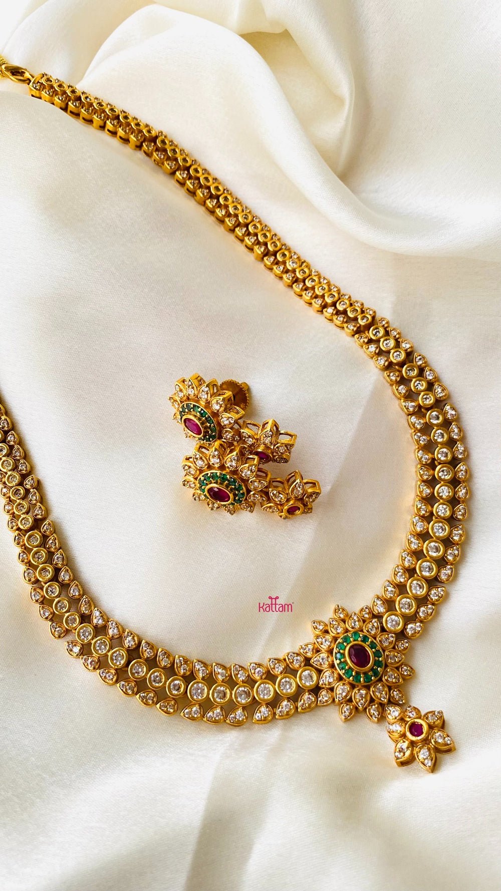 White Stone Round Pendant Semi Bridal Set - N475