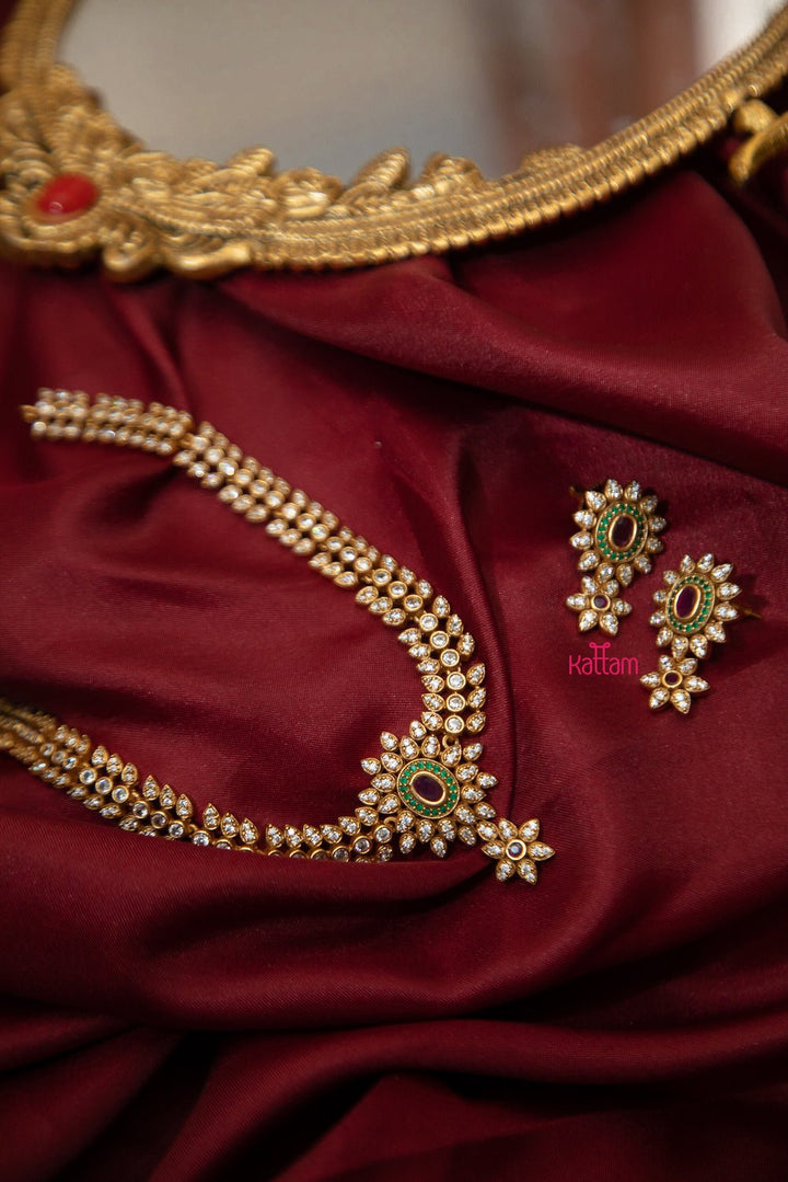 White Stone Round Pendant Semi Bridal Set - N475